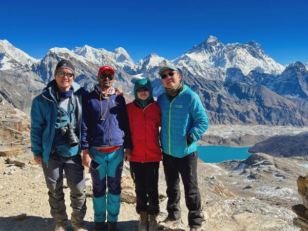 everest 3 high pass trek with three malayasian guests